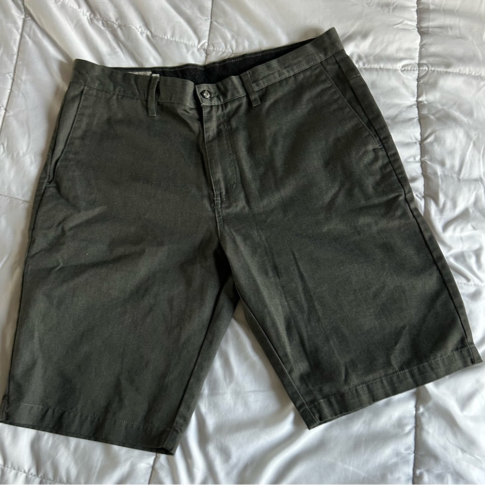 Volcom - Men Shorts